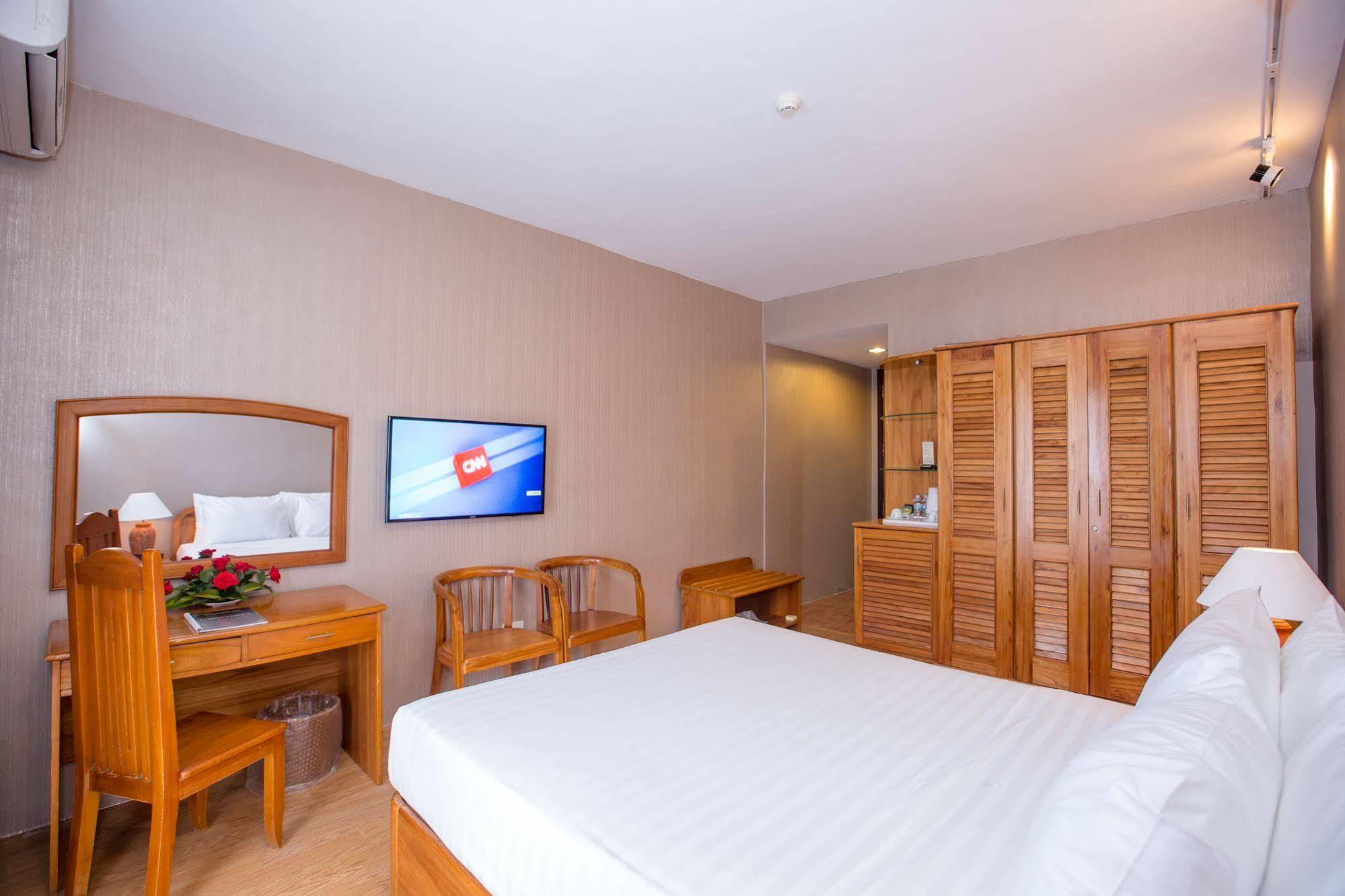 Vien Dong Hotel Nha Trang Exterior foto